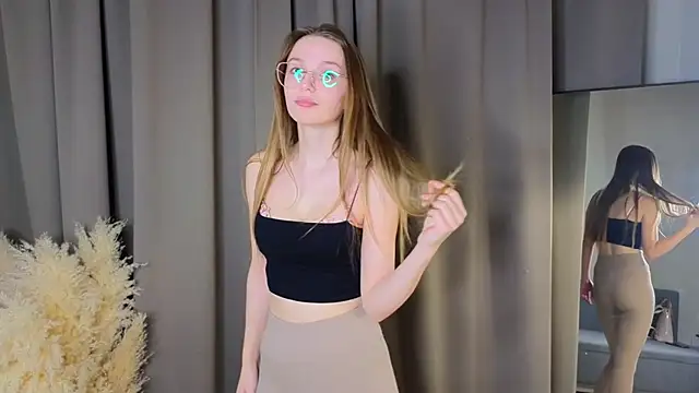 JaleesaIser online show from December 5, 1:16 am