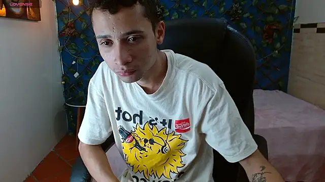 Snapshot of LucassSmith11 chatting on February 2, 6:29 pm LucassSmith11 online show from February 2, 6:29 pm