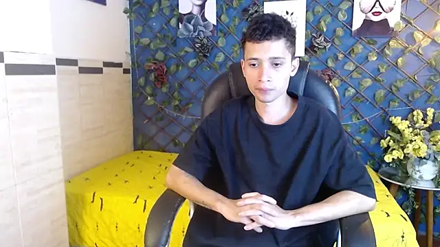 Snapshot of LucassSmith11 chatting on June 17, 8:08 pm LucassSmith11 online show from June 17, 8:08 pm