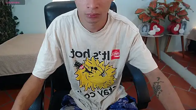 LucassSmith11 online show from December 1, 1:23 pm