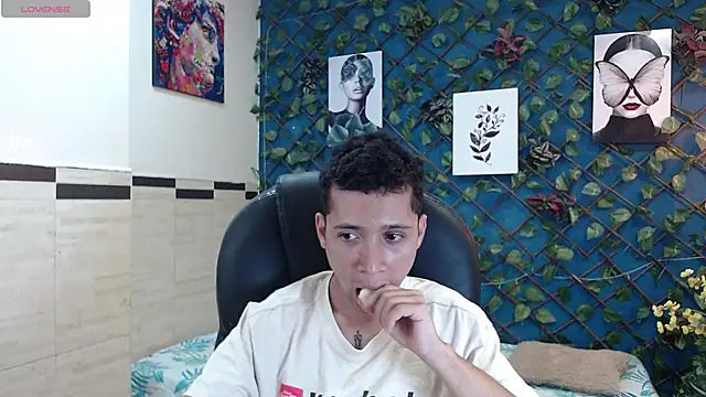 LucassSmith11 online show from May 1, 8:03 pm