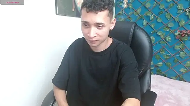 Snapshot of LucassSmith11 chatting on February 10, 7:13 pm LucassSmith11 online show from February 10, 7:13 pm