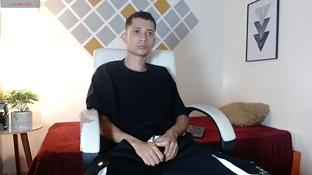 LucassSmith11 online show from March 24, 6:30 pm