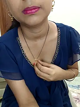 Snapshot of RESHMA01 chatting on March 27, 6:44 am RESHMA01 online show from March 27, 6:44 am