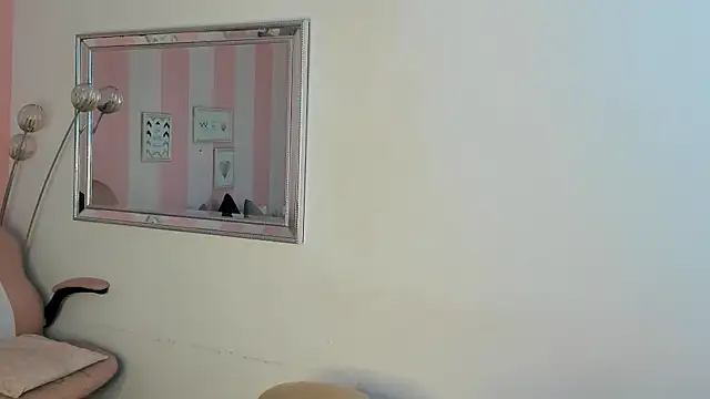 Snapshot of Amaia_Monroe chatting on February 24, 3:51 am Amaia Monroe online show from February 24, 3:51 am