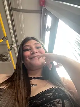 AngieG02  online show from December 1, 7:04 pm