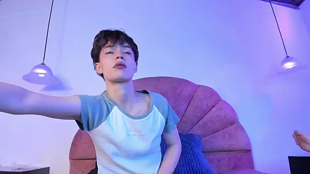 Brenda Tina online show from January 14, 7:50 pm