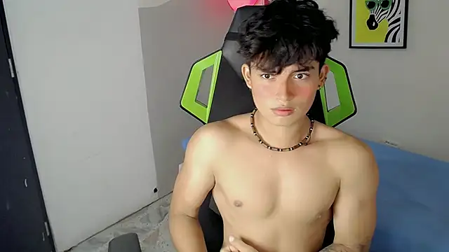 Green XoX online show from November 29, 9:48 pm