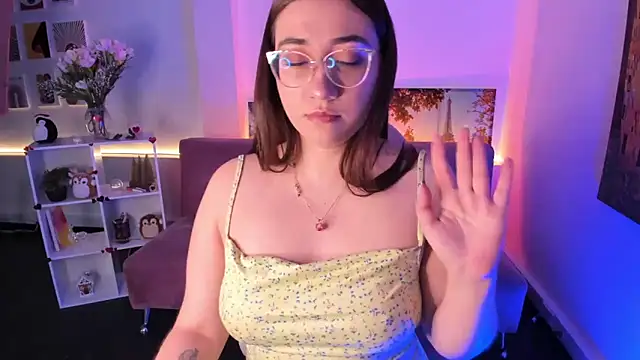 SwettieSammy online show from April 1, 12:06 pm