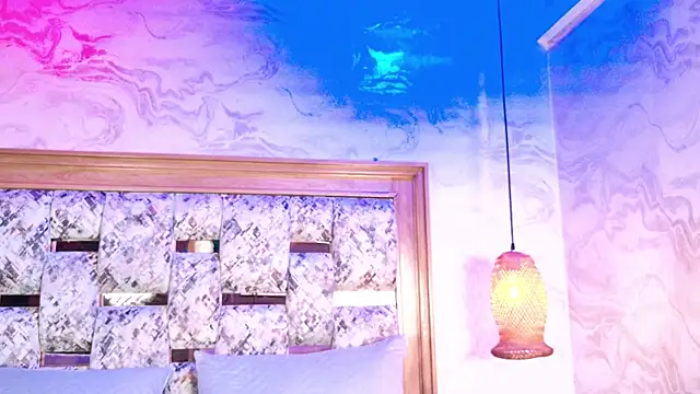 Snapshot of emily_dempsey chatting on February 28, 7:02 pm emily dempsey online show from February 28, 7:02 pm