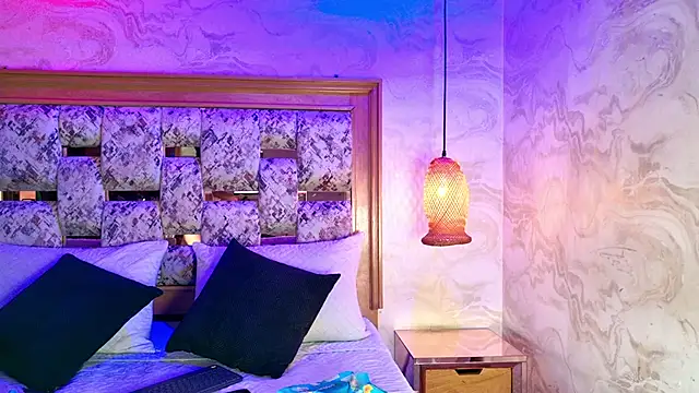 emily dempsey online show from March 11, 7:30 pm