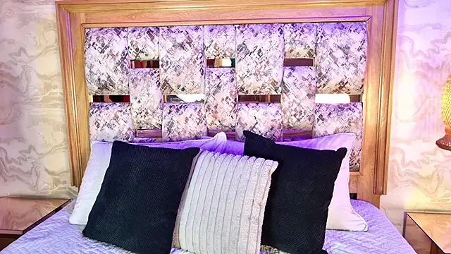 Snapshot of emily_dempsey chatting on February 14, 7:14 pm emily dempsey online show from February 14, 7:14 pm