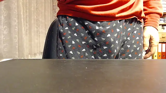 Tightholeboy online show from November 28, 8:20 pm