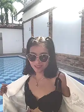 Snapshot of AnitaDuque chatting on December 1, 1:45 pm AnitaDuque online show from December 1, 1:45 pm