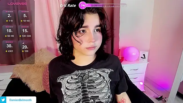 daniellesins2 online show from December 4, 8:08 pm