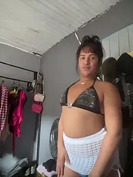 Snapshot of larysinha chatting on February 18, 5:42 pm larysinha online show from February 18, 5:42 pm