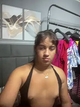 Snapshot of larysinha chatting on February 22, 5:36 pm larysinha online show from February 22, 5:36 pm