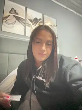 larysinha online show from June 3, 10:36 pm