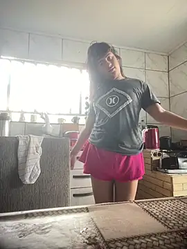 Snapshot of larysinha chatting on February 24, 11:44 am larysinha online show from February 24, 11:44 am