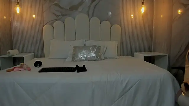 Snapshot of CHLOE_BLOWJOB chatting on January 6, 11:14 am CHLOE BLOWJOB online show from January 6, 11:14 am