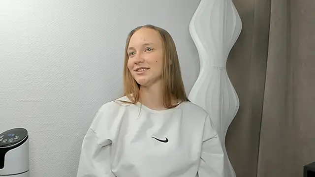 Snapshot of BibiStapler chatting on November 29, 10:26 am BibiStapler online show from November 29, 10:26 am