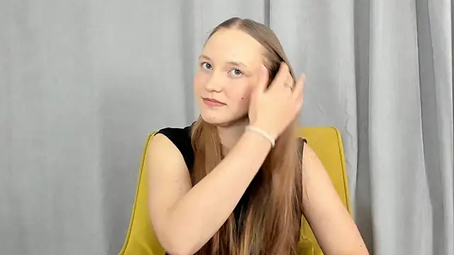 Snapshot of BibiStapler chatting on December 1, 7:31 am BibiStapler online show from December 1, 7:31 am