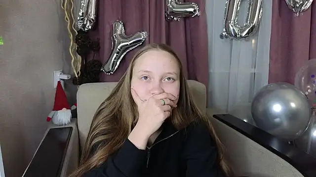 Snapshot of BibiStapler chatting on February 24, 8:10 pm BibiStapler online show from February 24, 8:10 pm