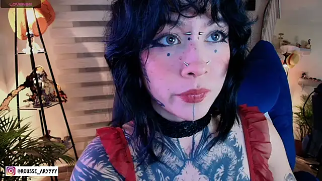 AryRousse online show from May 2, 4:07 am