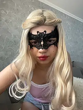 s4rah online show from March 18, 11:13 am