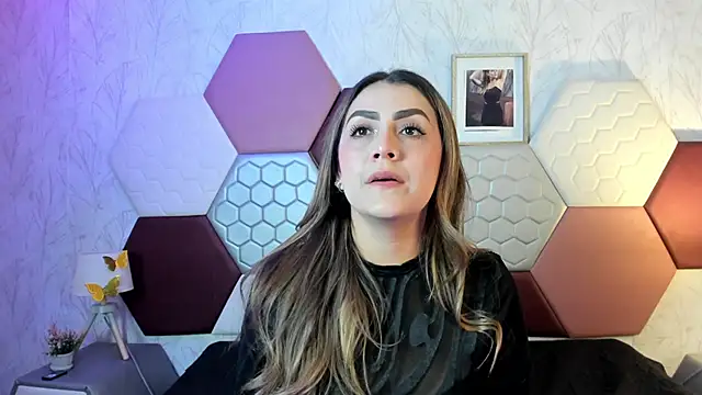 AriaRous online show from April 22, 3:19 pm