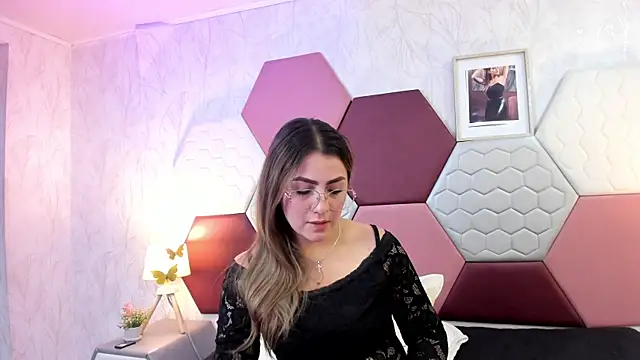 AriaRous online show from April 23, 4:30 pm