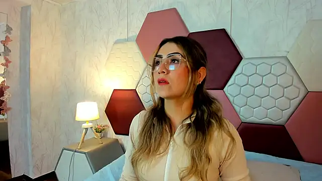 AriaRous online show from February 12, 4:07 pm