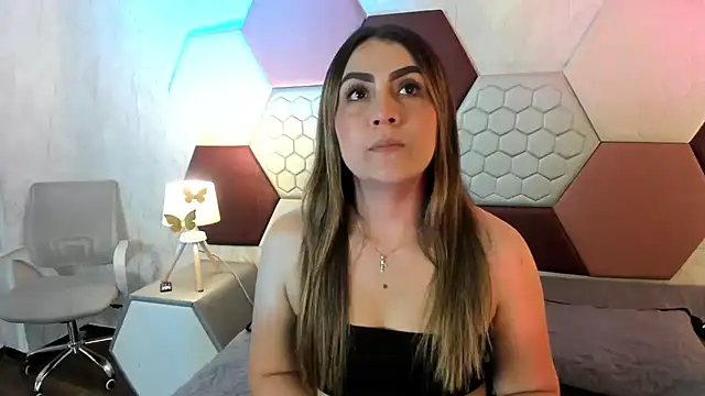 Snapshot of AriaRous chatting on June 9, 3:35 pm AriaRous online show from June 9, 3:35 pm