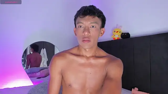 santinaughty online show from March 12, 1:44 am