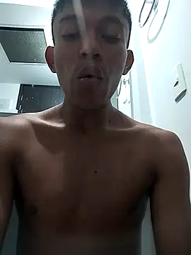 santinaughty online show from December 17, 2:16 am