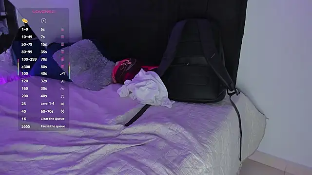 santinaughty online show from March 5, 12:51 am