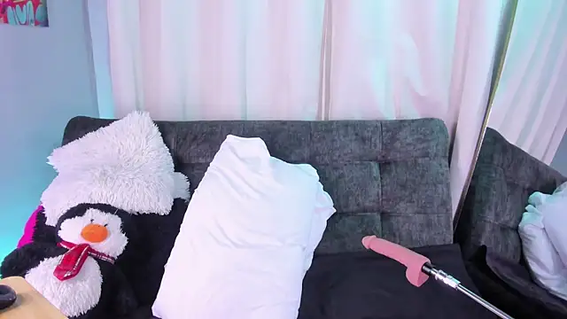 BonnieRitz online show from December 4, 11:42 am