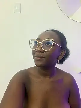 Snapshot of ZahhyGrey chatting on June 20, 11:32 pm ZahhyGrey online show from June 20, 11:32 pm