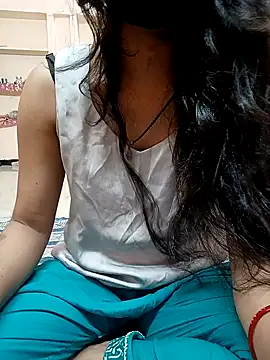 Snapshot of Rukmadi_hot chatting on May 18, 3:28 am Rukmadi hot online show from May 18, 3:28 am