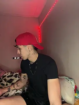 wil hot online show from November 29, 5:07 am