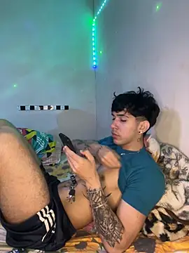 wil hot online show from December 1, 3:35 pm