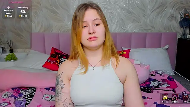 MilanaXHoney online show from December 19, 1:20 am