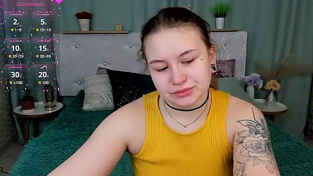 MilanaXHoney online show from February 24, 12:55 am