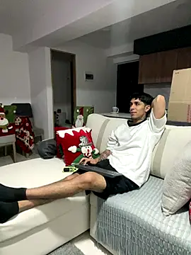 Snapshot of liorvante chatting on December 22, 1:50 am liorvante online show from December 22, 1:50 am