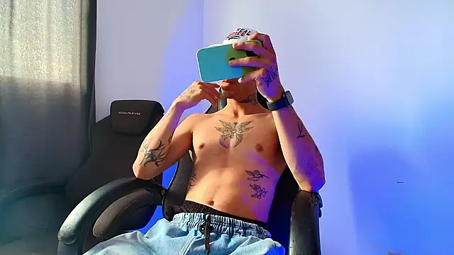 Snapshot of liorvante chatting on January 31, 9:24 pm liorvante online show from January 31, 9:24 pm