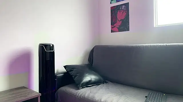 Snapshot of liorvante chatting on February 18, 2:02 pm liorvante online show from February 18, 2:02 pm