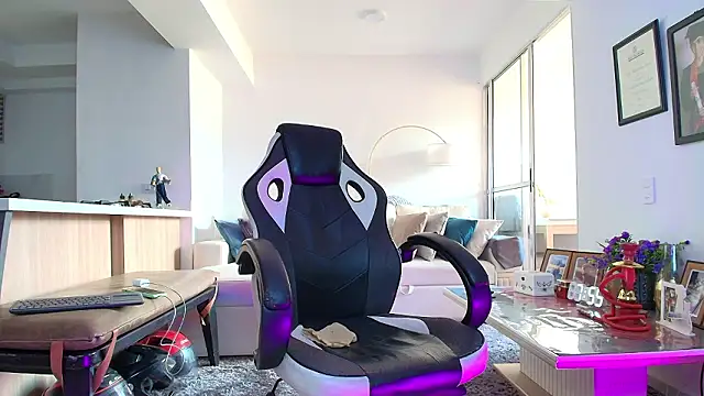 Snapshot of liorvante chatting on February 9, 9:24 pm liorvante online show from February 9, 9:24 pm