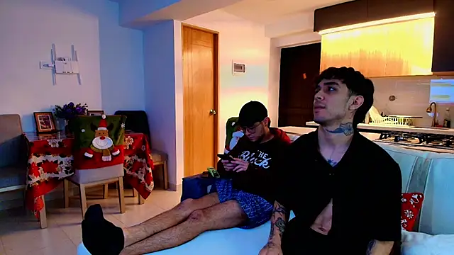 Snapshot of liorvante chatting on December 23, 2:11 am liorvante online show from December 23, 2:11 am