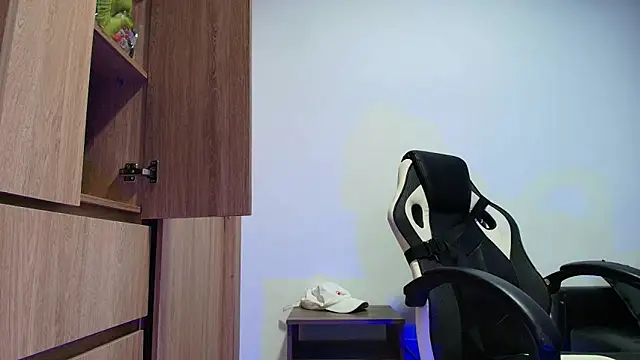 Snapshot of liorvante chatting on February 28, 11:26 pm liorvante online show from February 28, 11:26 pm