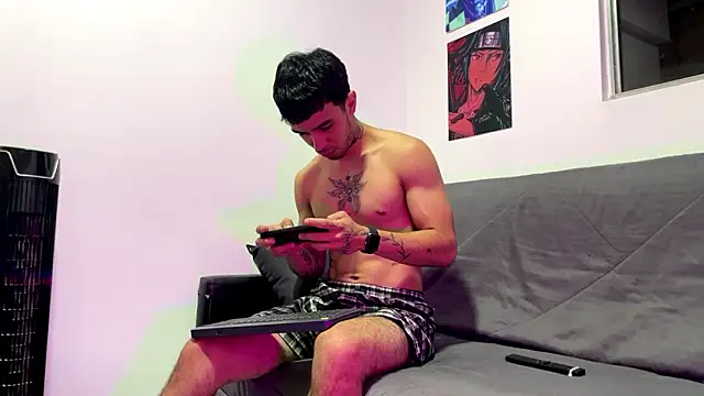 Snapshot of liorvante chatting on February 14, 12:22 am liorvante online show from February 14, 12:22 am